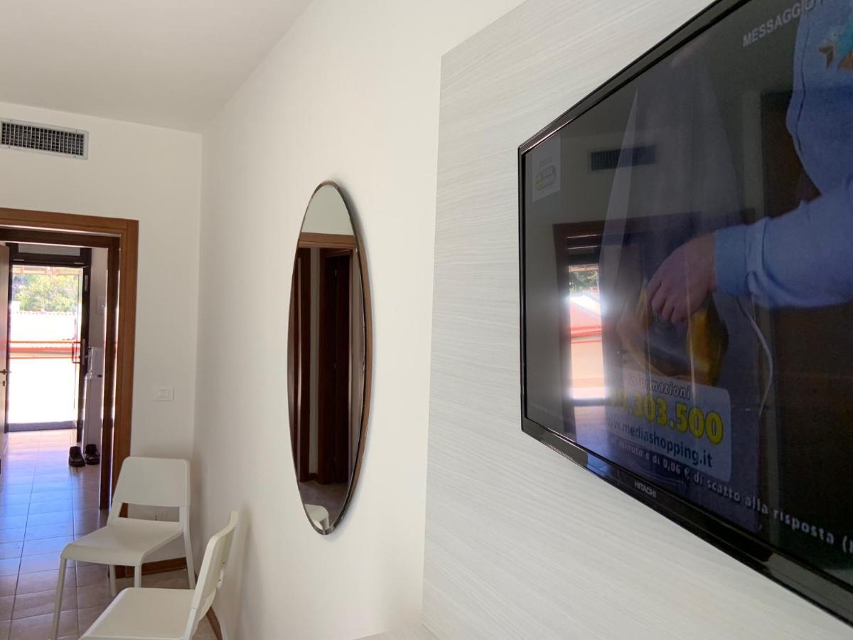 Suites Marilia Apartments Pool Side - Suite Livorno Holiday Home Group Zewnętrze zdjęcie
