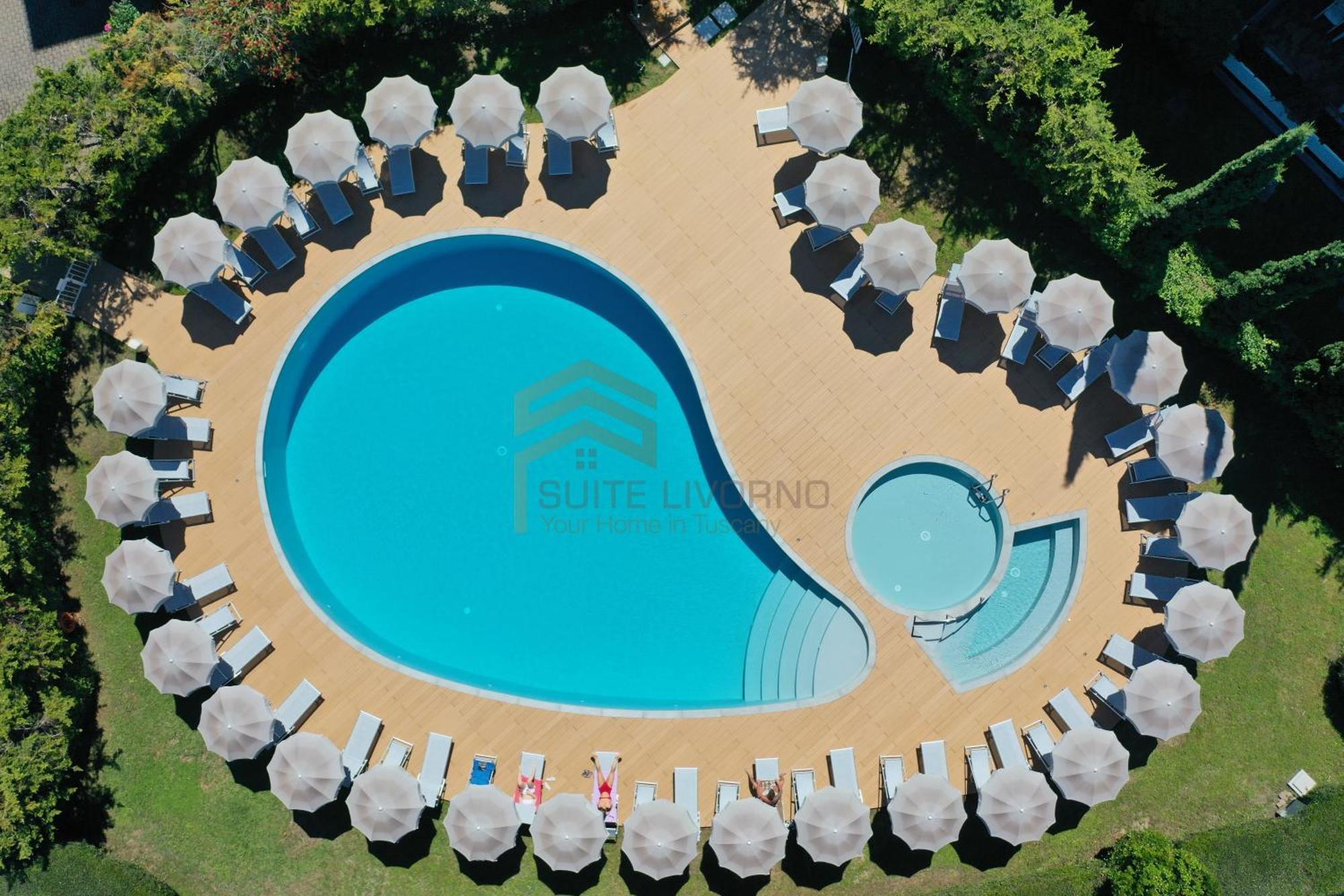 Suites Marilia Apartments Pool Side - Suite Livorno Holiday Home Group Zewnętrze zdjęcie